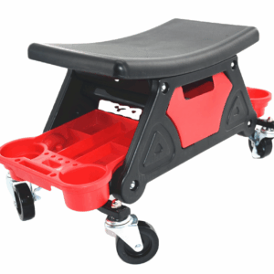 כסא עבודה נייד מקצועי למוסך ודיטיילינג מבית Scorpion – כולל תאי אחסון, פלסטיק-פלדה מוקשח וגלגלים עם מעצור